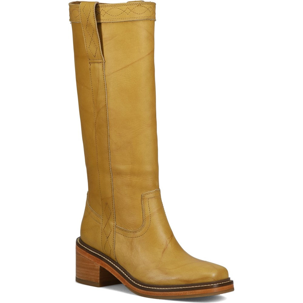 Three-quarter view of Frye Kate Pull On Boot in Banana
